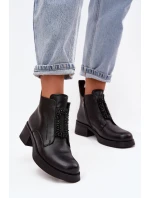 Kožené dámské kotníkové boty na klínu s ozdobou D a JC52-869 Černé