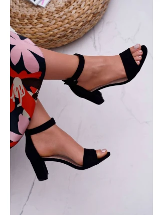 Dámske semišové sandále na podpätku Black Lexi