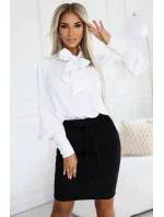578-2 Wyjątkowa biznesowa bluzka z długim rękawkiem, wiązaniem i guzikami - biała w srebrny wzór