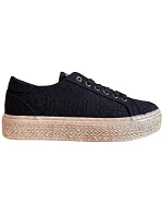 Dámske topánky W LCW-24-44-2424LA čierne – Lee Cooper
