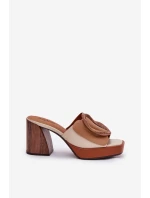 Klapki Damskie Na Słupkowym Obcasie Z Klamrą Camel Amuria