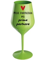MOJE PARTNERKA MÁ PRÍMA PARTNERA - zelená nerozbitná sklenice na víno 470 ml MOJE PARTNERKA MÁ PRÍMA PARTNERA - zelená nerozbitná sklenice na víno 470 ml