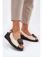 Skórzane Lakierowane Sandały Damskie Na Koturnie z Ozdobą Artiker 56C1567 Beżowe