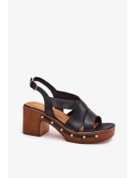 Sandále na podpätku model 214744 Vykročte štýlovo