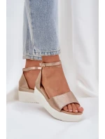 Lekkie Sandały Na Platformie I Delikatnym Koturnie Złote Gillifia