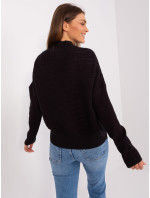 Čierny dámsky asymetrický sveter s vlnou