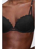 Model Push-up 230073 od značky Triumph