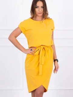 Šaty s obálkovým spodným dielom v horčicovej farbe