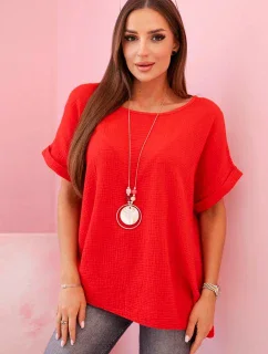 : Mušelínová blúzka s náhrdelníkom - červená