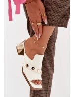 Žabky na podpätku model 225351 Krok vo veľkom štýle