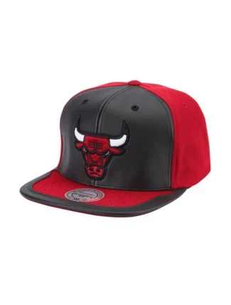 Mitchell & Ness NBA Chicago Bulls NBA Day One Snapback Bulls Cap 6HSSMM19224-CBUBKRD Mitchell & Ness NBA Chicago Bulls NBA Day One Snapback Bulls Cap 6HSSMM19224-CBUBKRD