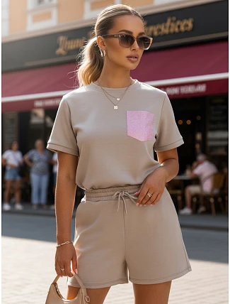 Dámsky viskózový set s motýlikom a šortkami v moka farbe FashionStreet AY1186 Dámsky viskózový set s motýlikom a šortkami v moka farbe FashionStreet AY1186