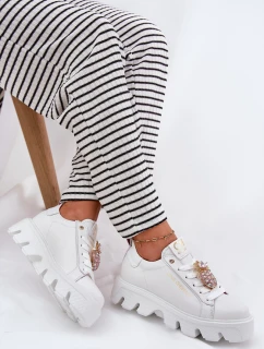 Skórzane Sneakersy Z Ozdobną Broszką Ananas CheBello 4651 Białe
