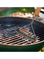 30x14 cm čistiaca kefka s drevenou rukoväťou