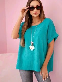 Mušelínová blúzka s náhrdelníkom svetlo modro-zelená