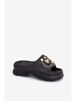 Piankowe Klapki Damskie Ze Złotymi Przypinkami Czarne Hortiana
