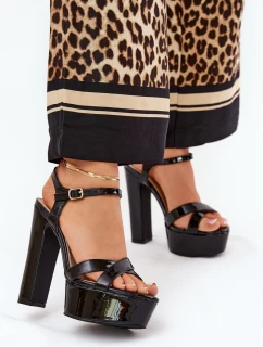 Sandały Damskie Na Wysokim Słupku I Platformie Lakierowane Czarne Jovenes