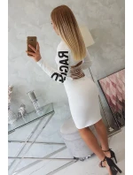 Otrhané biele šaty