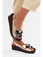 Kožené dámské sandály s ozdobou S.Barski KV61-6045 Zlaté