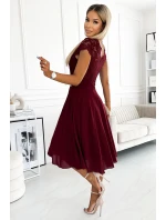 381-5 LINDA - Šifónové šaty s čipkovým výstrihom - Bordeaux