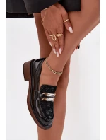 Skórzane Lakierowane Mokasyny Damskie Z Ozdobnym Detalem D&A MR52-173 Czarne Skórzane Lakierowane Mokasyny Damskie Z Ozdobnym Detalem D&A MR52-173 Czarne