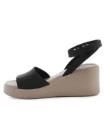 Sandále Crocs Brooklyn s remienkom na členku W 209406-07H Sandále Crocs Brooklyn s remienkom na členku W 209406-07H