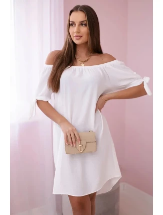 Šaty viazané na rukávy biele