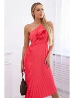 Plisované šaty s neónovým ružovým kvetom