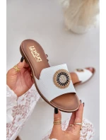 Skórzane Klapki Z Ozdobą Na Płaskim Obcasie Lewski 3047/O Białe