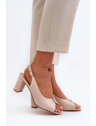 Sandále model 194970 Krok vo veľkom štýle