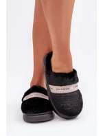 Futrzane Kapcie Z Ozdobnym Paskiem Czarne Savalithea