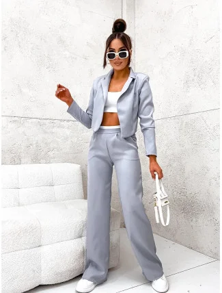 Šedá dámska súprava - krátke sako a široké nohavice (8263)