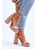 Modne Zamszowe Sandałki Na Kwadratowym Obcasie Beżowe Merila