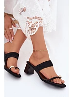 Dámske sandále na podpätku so zlatými detailmi a imitáciou semišu Black Dakotelle Dámske sandále na podpätku so zlatými detailmi a imitáciou semišu Black Dakotelle