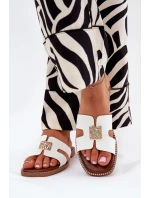 Płaskie Klapki Z Wycięciami I Ozdobą Białe Bohalis