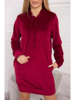 Velúrové šaty s kapucňou v bordovej farbe