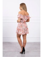 Kvetinové marhuľové šaty s odhalenými ramenami Kvetinové marhuľové šaty s odhalenými ramenami