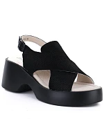 Dámske kožené sandále na platforme čierne S.Barski 7005