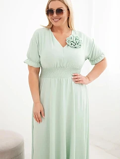 Dámske šaty Plus Size s výstrihom do V a mätovým pásom