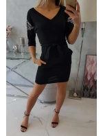 Šaty s krídlami na ramenách čiernej Šaty s krídlami na ramenách čiernej