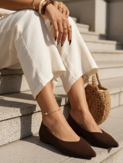 Dámske semišové baleríny so špicatou špičkou hnedej farby FashionStreet ZY1423