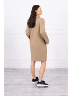 Ťavie šaty s kravatou