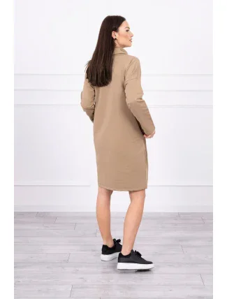 Ťavie šaty s kravatou