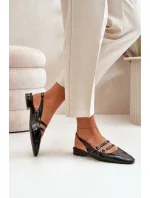 Lakované baleríny s remienkami na nízkom podpätku Black Bialettia