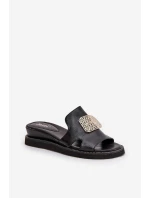Klapki Damskie Na Koturnie Eko Skórzane Z Ozdobą Czarne Sarela