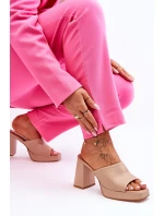 Skórzane Klapki Na Obcasie Beżowe Livesa