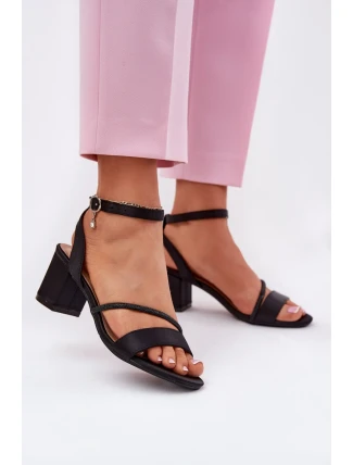 Sandále na podpätku model 213009 Krok vo veľkom štýle