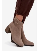 Zamszowe Botki Na Słupku Ocieplane Z Ozdobnym Detalem Artiker 57C0014 Beżowe