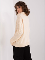 Svetlý béžový pletený sveter s golierom