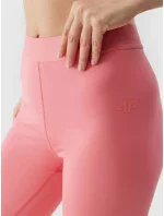 Dámske športové legíny 4F - koralové Dámske športové legíny 4F - koralové